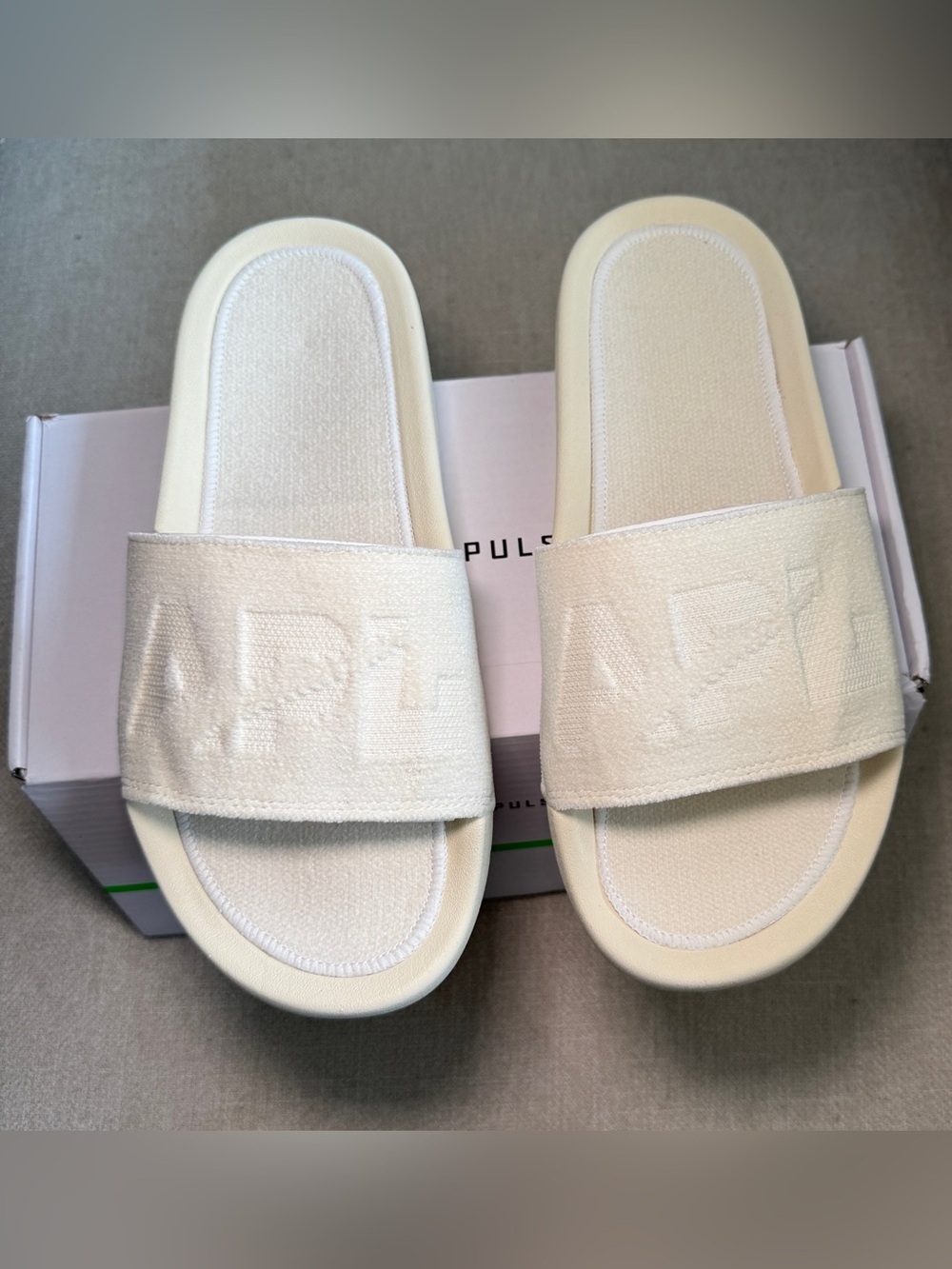 APL Techloom Velvet Slides